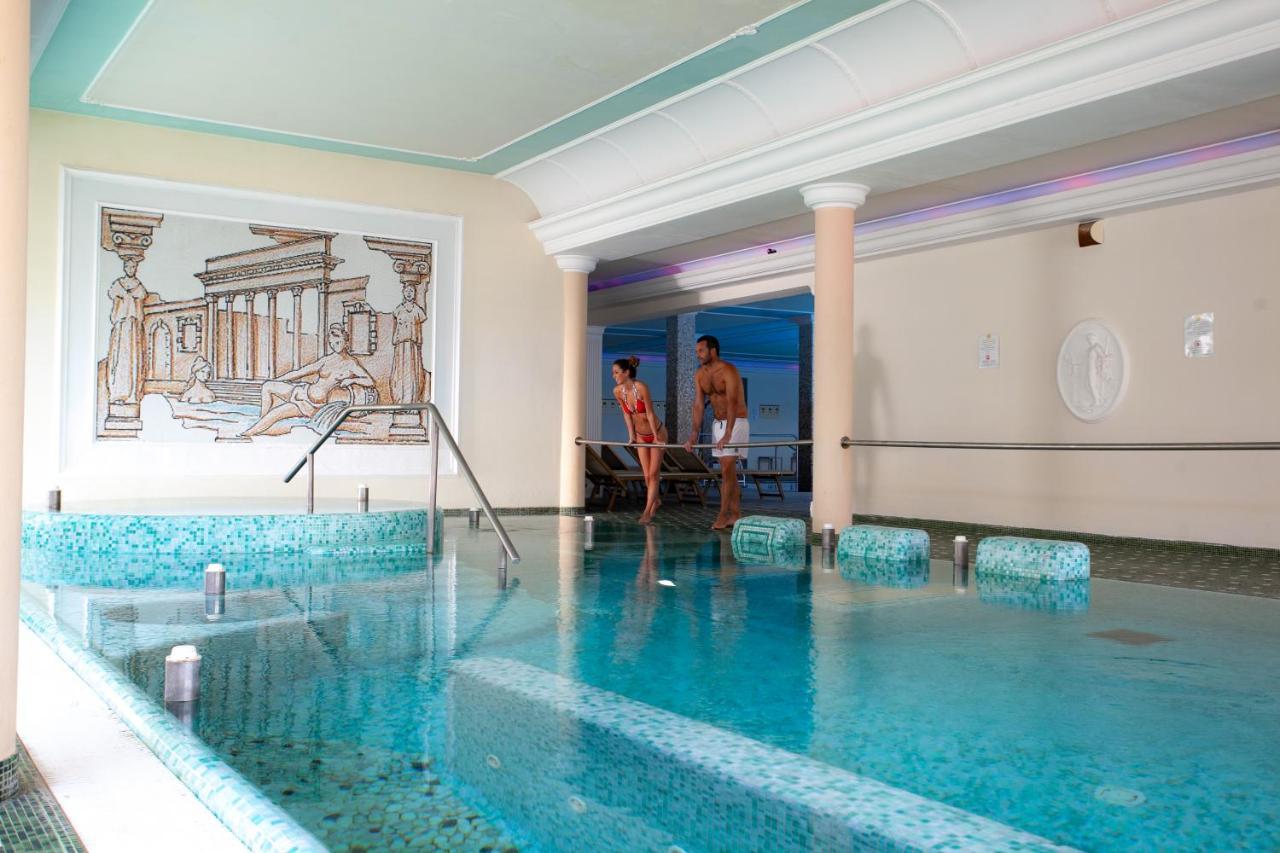 Palace Hotel Meggiorato อาบาโนแตร์เม ภายนอก รูปภาพ