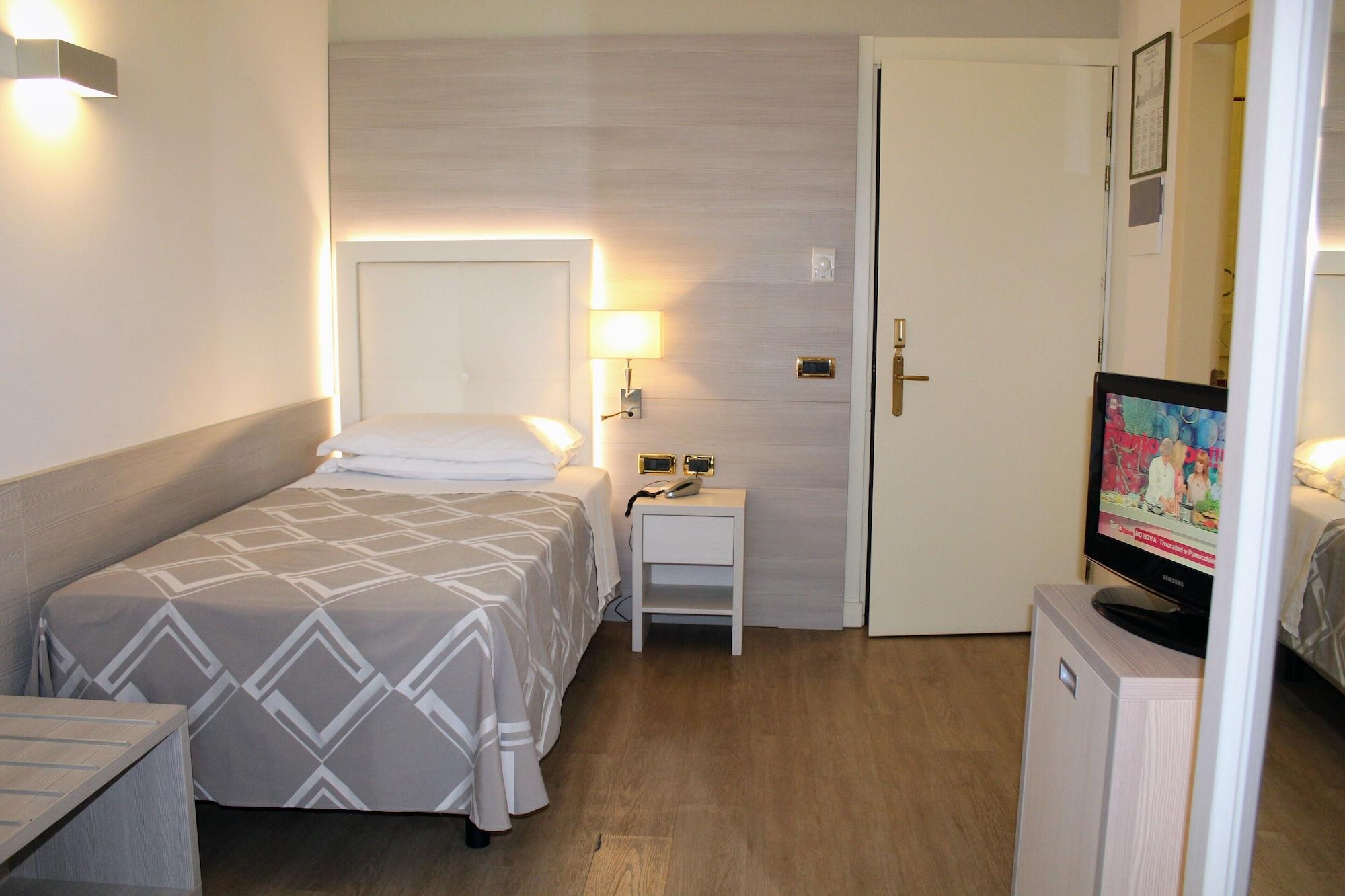 Palace Hotel Meggiorato อาบาโนแตร์เม ภายนอก รูปภาพ