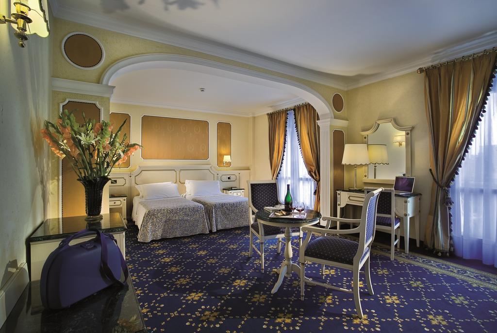 Palace Hotel Meggiorato อาบาโนแตร์เม ภายนอก รูปภาพ